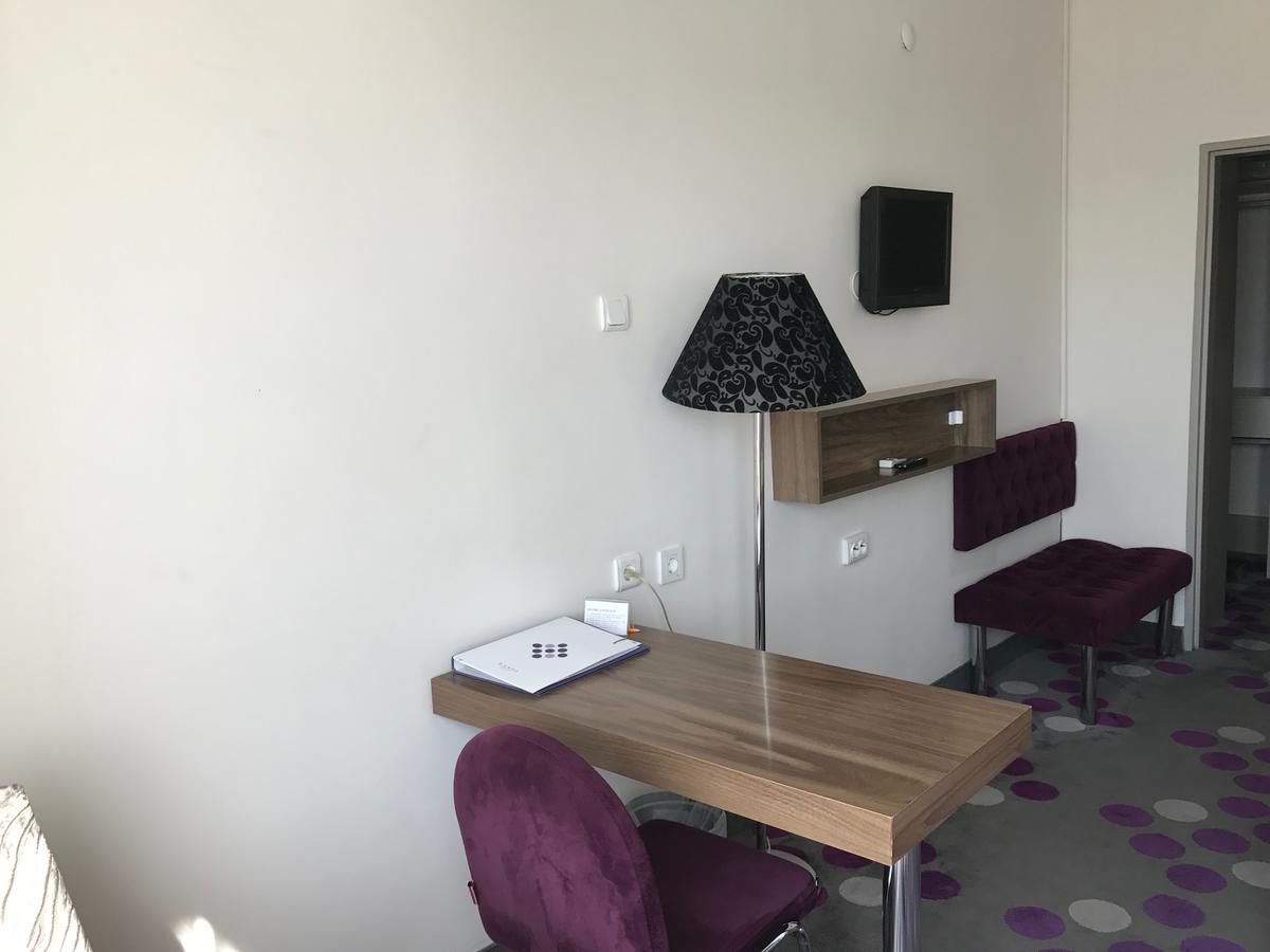 Hande Hotel Mustafakemalpaşa Exterior foto